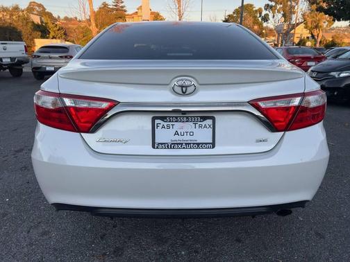 2016 Toyota Camry SE