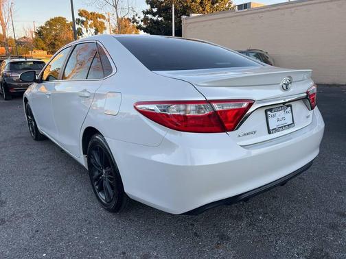 2016 Toyota Camry SE