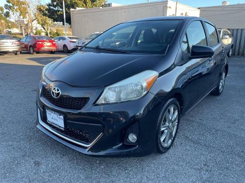 2012 Toyota Yaris L