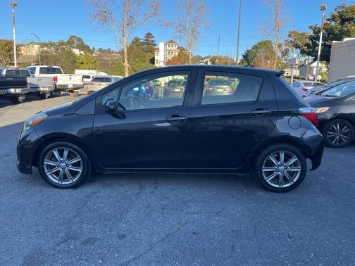 2012 Toyota Yaris L