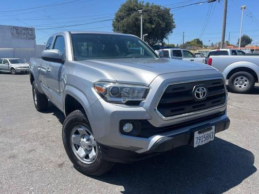 2016 Toyota Tacoma SR5
