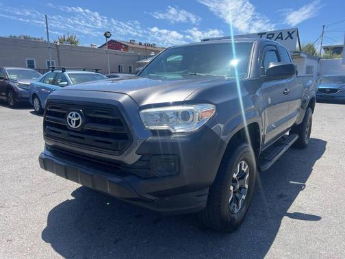 2017 Toyota Tacoma SR