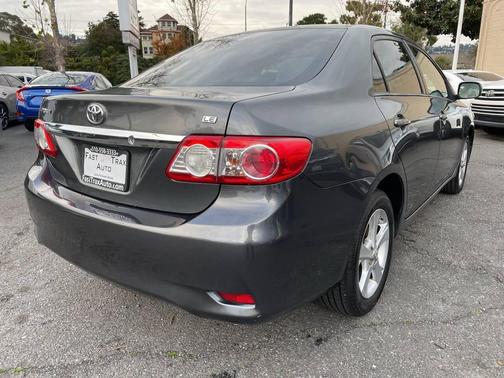 2011 Toyota Corolla LE