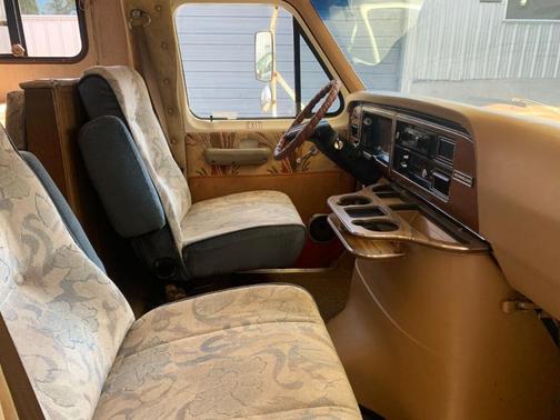 Photo 5 of 18 of 1984 Ford E350