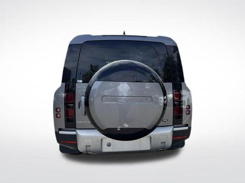 Eiger Gray Metallic 2023 Land Rover Defender SE