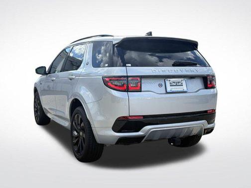 Hakuba Silver Metallic 2025 Land Rover Discovery Sport S