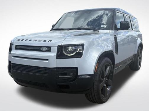Silicon Silver Premium Metallic 2023 Land Rover Defender X-Dynamic SE