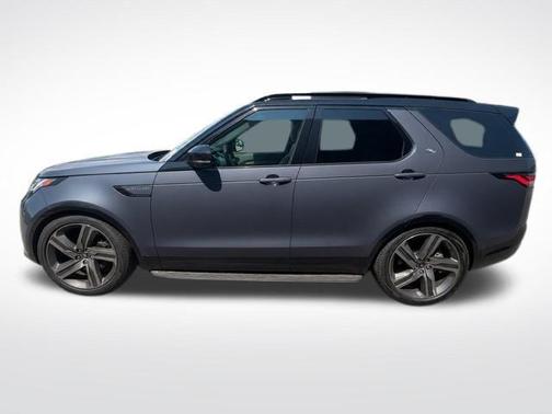 Varesine Blue Metallic 2026 Land Rover Discovery Gemini Edition