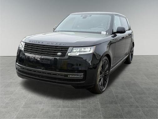 Santorini Black Metallic 2026 Land Rover Range Rover SE