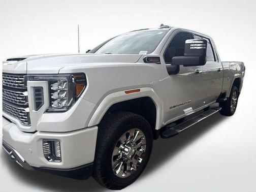 White Frost Tricoat 2022 GMC Sierra 2500 Denali