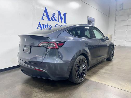 2022 Tesla Model Y Performance Dual Motor All-Wheel Drive