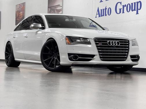 2013 Audi S8 4.0T
