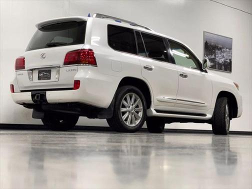 2009 Lexus LX 570 Base