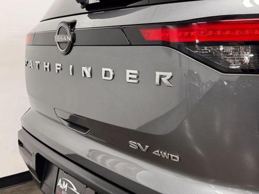 2022 Nissan Pathfinder SV 4WD