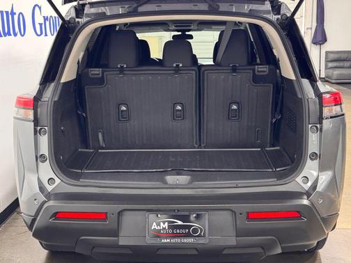 2022 Nissan Pathfinder SV 4WD