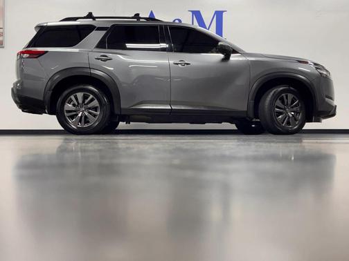 2022 Nissan Pathfinder SV 4WD