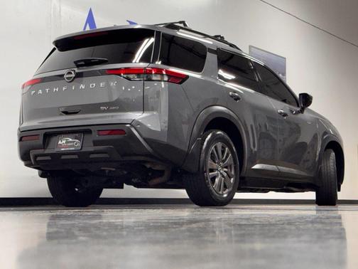 2022 Nissan Pathfinder SV 4WD