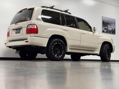 2002 Lexus LX 470 Base