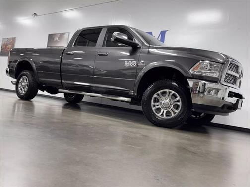 2018 RAM 3500 Laramie Crew Cab 4x4 8' Box