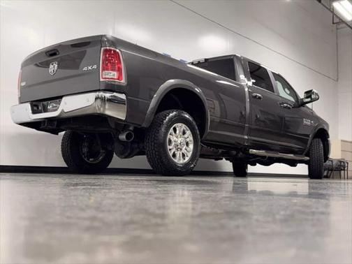 2018 RAM 3500 Laramie Crew Cab 4x4 8' Box