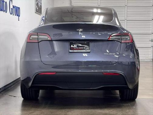 2023 Tesla Model Y Long Range Dual Motor All-Wheel Drive