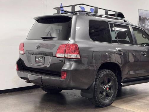 2011 Toyota Land Cruiser Base