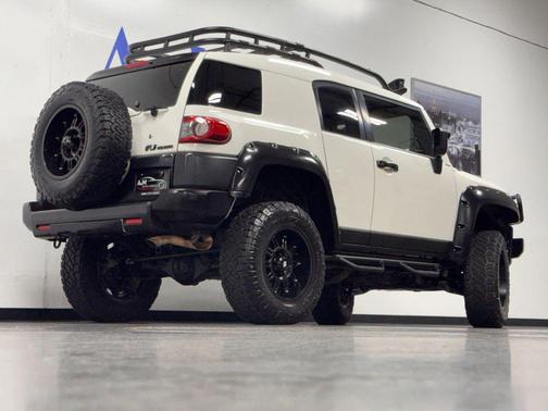2014 Toyota FJ Cruiser Base