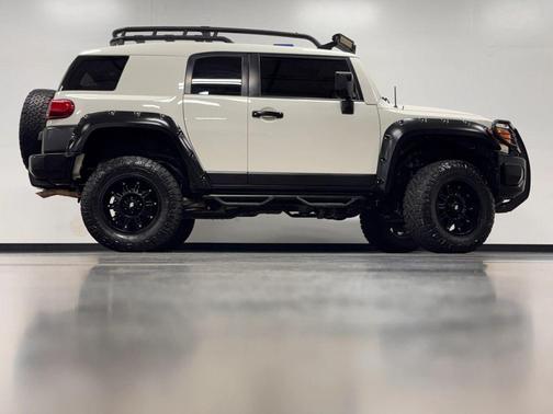2014 Toyota FJ Cruiser Base