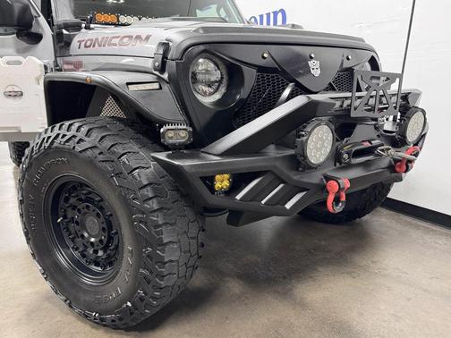 2021 Jeep Gladiator Sport