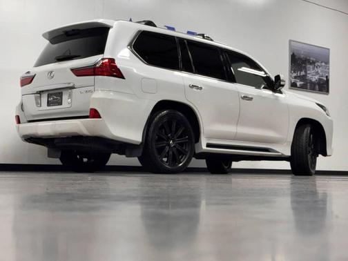 2017 Lexus LX 570 Base