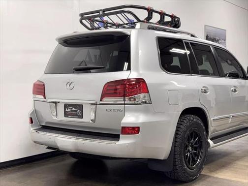 2013 Lexus LX 570 Base