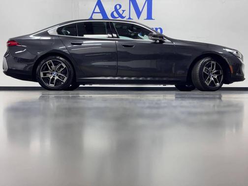 2025 BMW i5 xDrive40