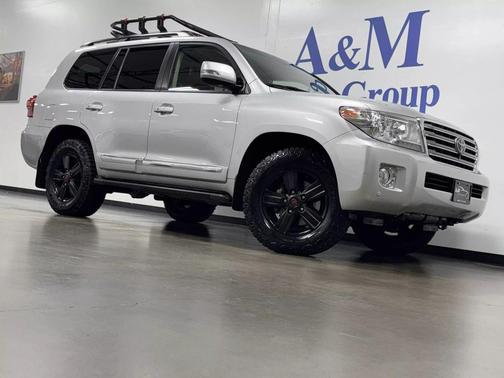 2015 Toyota Land Cruiser Base