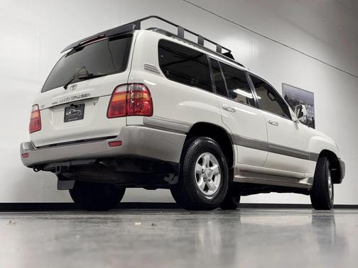 2000 Toyota Land Cruiser Base