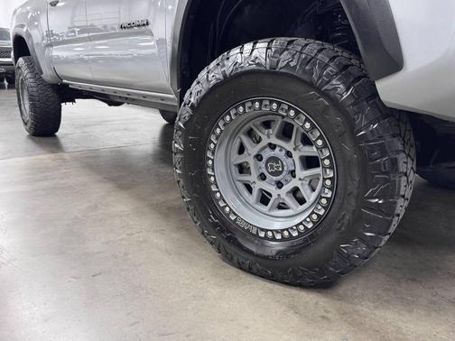 Cement 2021 Toyota Tacoma TRD Off Road