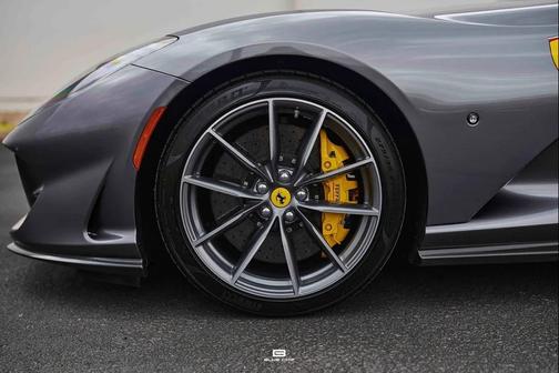 2022 Ferrari 812 GTS 