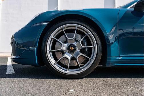 Aventurine Green Metallic 2024 Porsche 911 Turbo