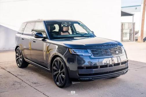 2025 Land Rover Range Rover P615 SV