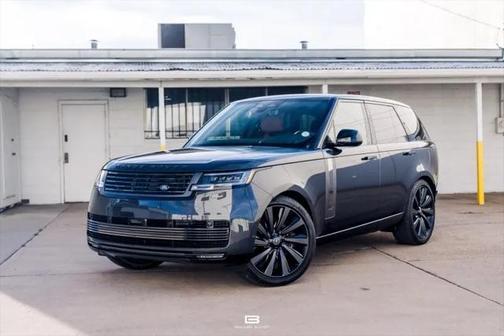 2025 Land Rover Range Rover P615 SV
