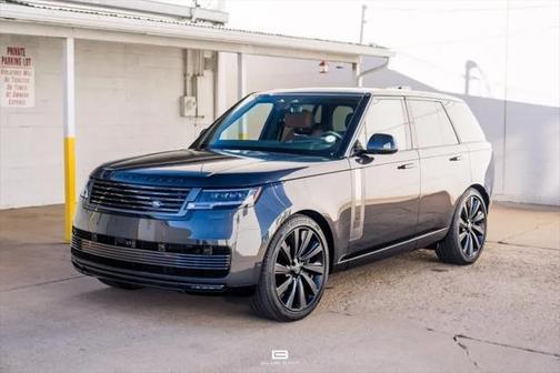 2025 Land Rover Range Rover P615 SV