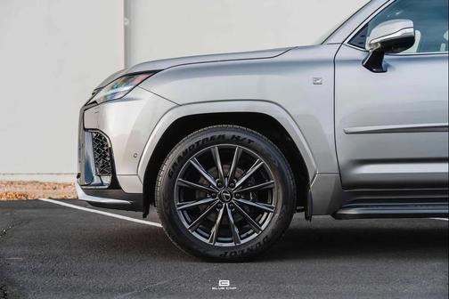2025 Lexus LX 700h F SPORT