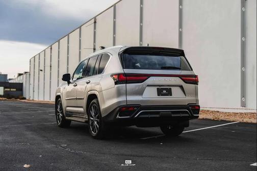 2025 Lexus LX 700h F SPORT