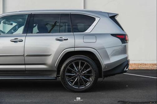 2025 Lexus LX 700h F SPORT