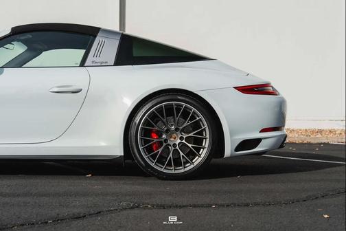 2017 Porsche 911 Targa 4S