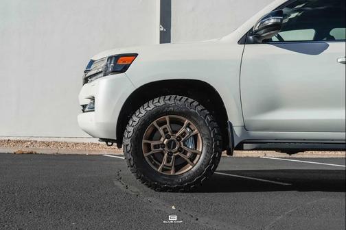 2021 Toyota Land Cruiser Base