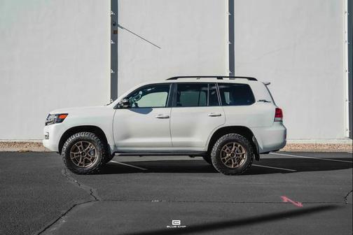 2021 Toyota Land Cruiser Base