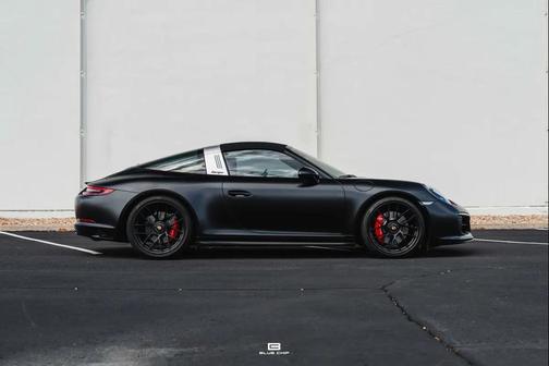 2019 Porsche 911 Targa 4 GTS