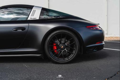 2019 Porsche 911 Targa 4 GTS