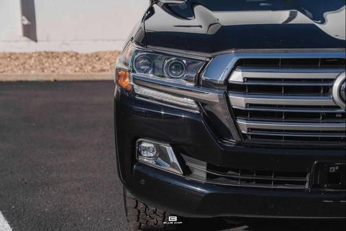 2020 Toyota Land Cruiser Base