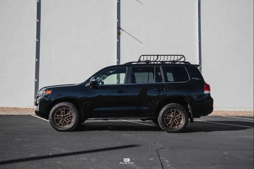 2020 Toyota Land Cruiser Base